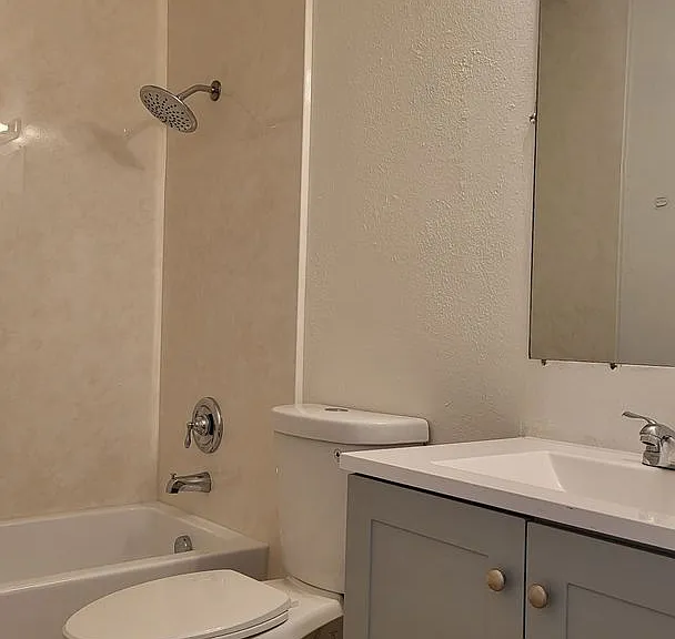 3117 E Carey Ave — Photo 10
