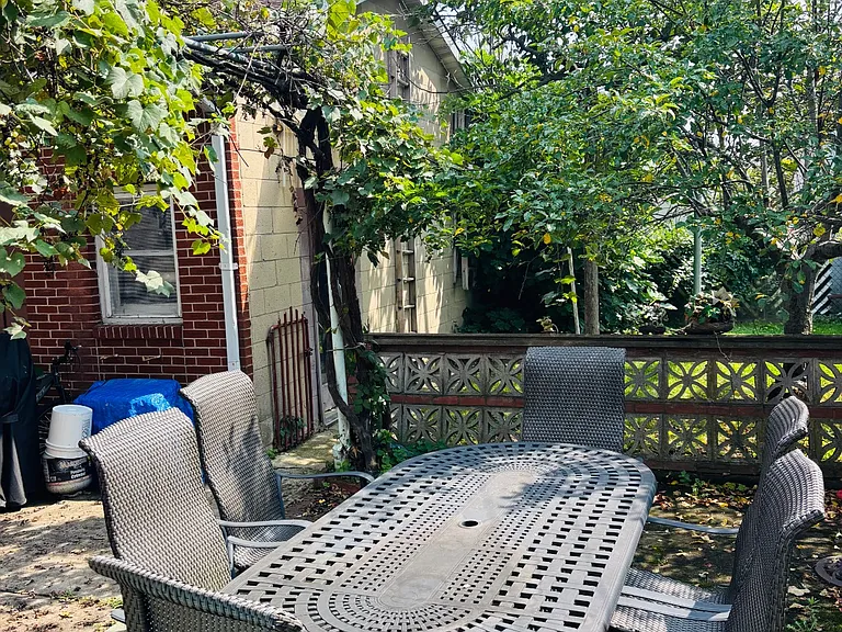 45 Nassau Ave — Photo 16