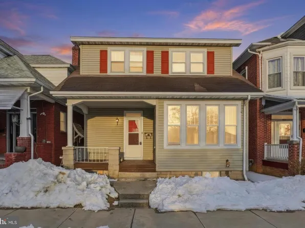 33 Sprenkle Ave, Hanover, PA 17331