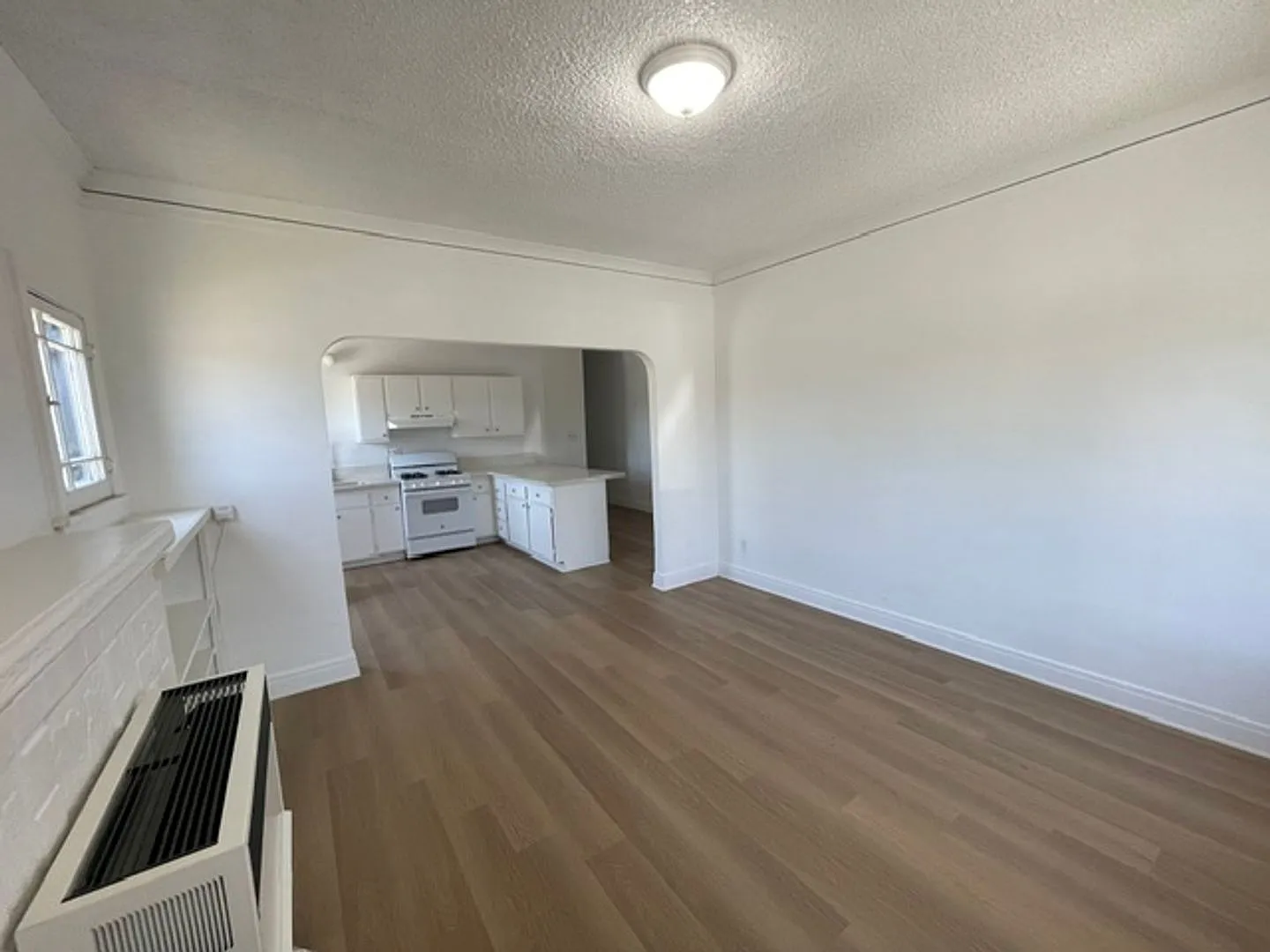 2229 Vineyard Ave — Photo 4