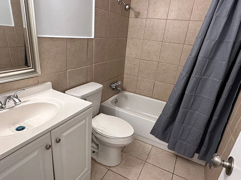 3127 Fleetwood Dr — Photo 7