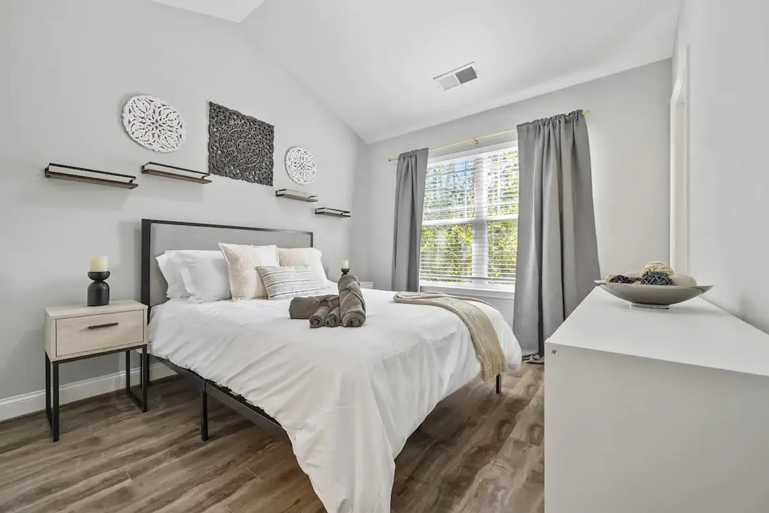 2 bed, 2.5 bath, $5,014 — Photo 4