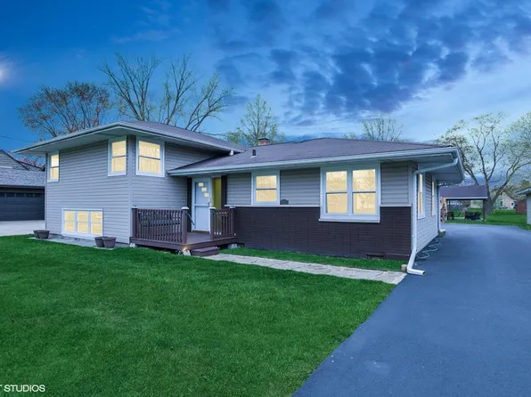 737 N Harvey St, Griffith, IN 46319