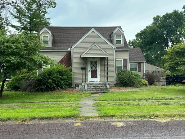 403 N Euclid Ave, Slater, MO 65349