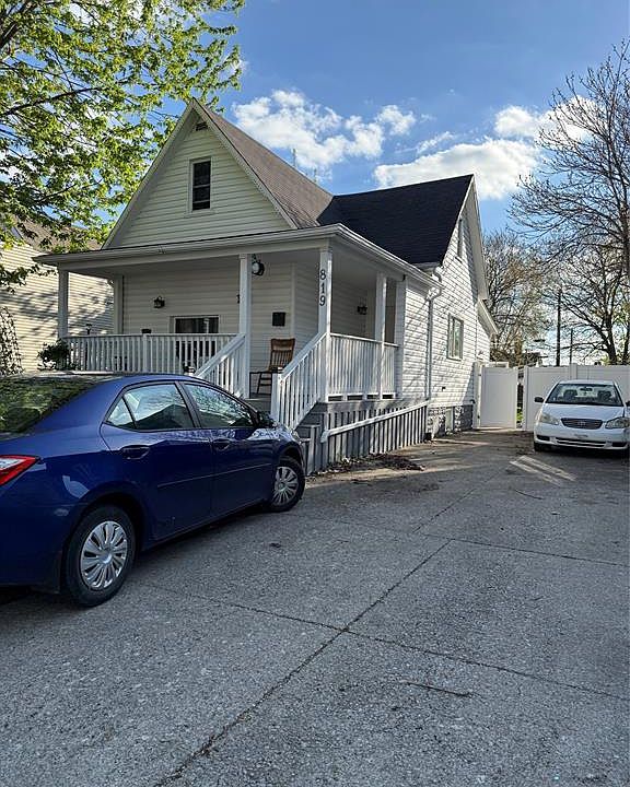 1st image of 819 Langlois Ave