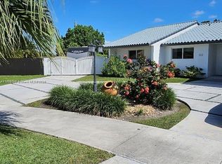 61 NW 132nd Pl, Miami, FL 33182
