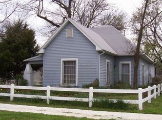 1011 W 9th St, Coffeyville, KS 67337
