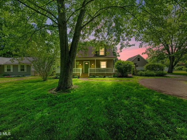 826 N Crissey Rd, Holland, OH 43528