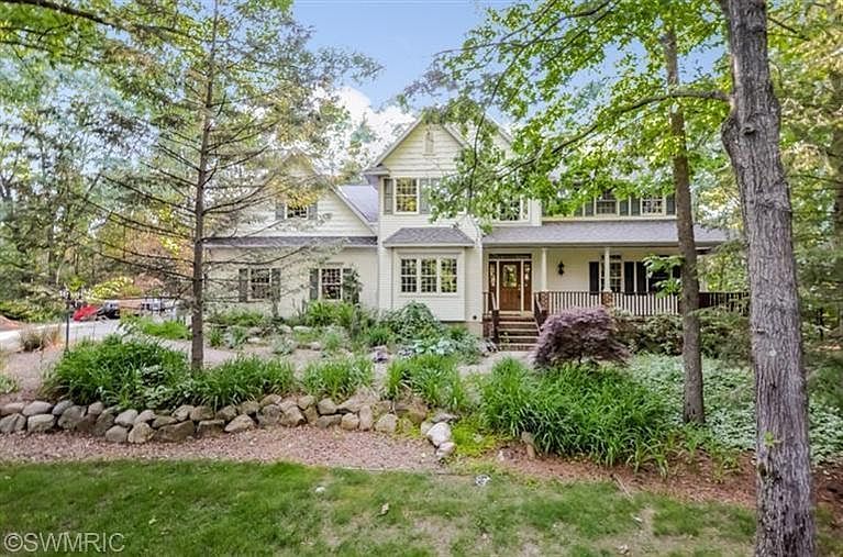 1st image of 8477 Rocky Pines Dr NE