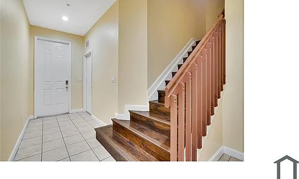 3 bed, 1932 sqft, $3,650 — Photo 2