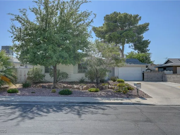 4445 Peterson Dr, Las Vegas, NV 89103