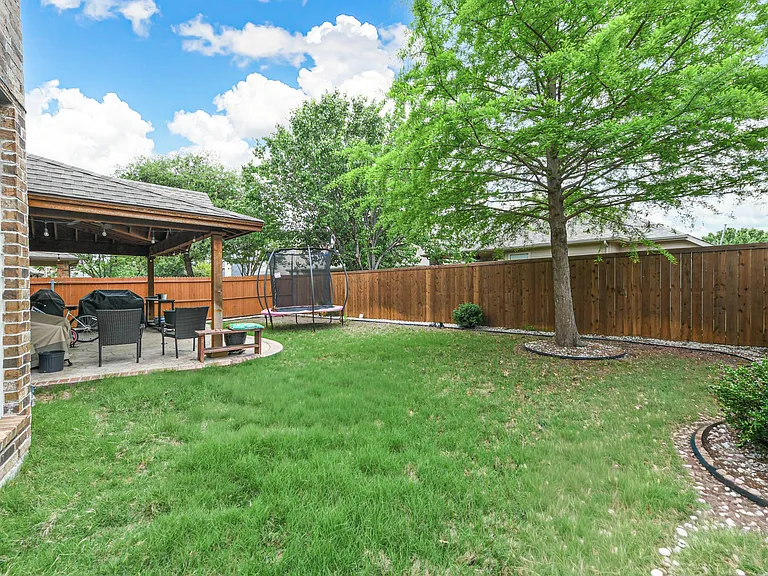 10513 Sedalia Dr — Photo 36