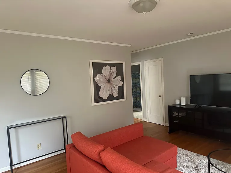 3520 SE 26th Ave — Photo 2