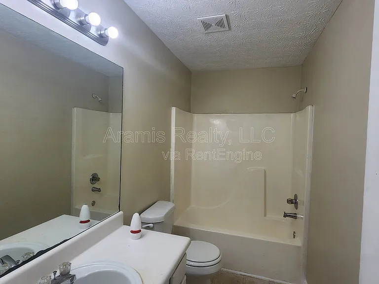 207 Kendrick Estates Dr — Photo 13