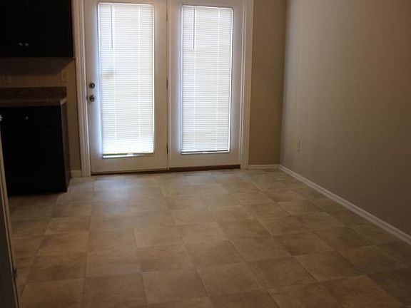 4th image of 2302 Gascony Dr #2302