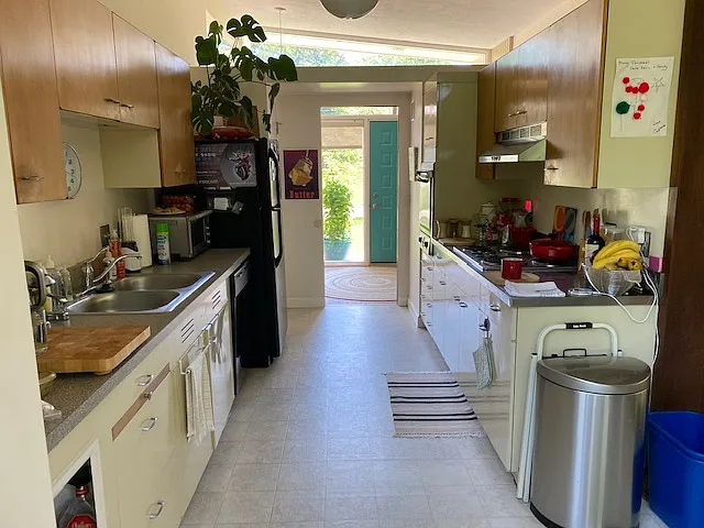 10251 Pendery Dr — Photo 22