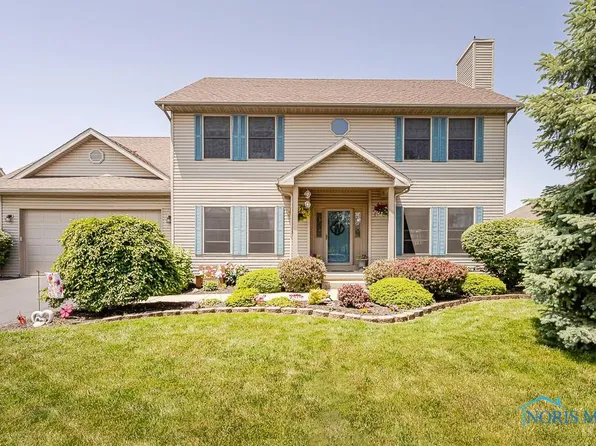 1424 S Redhawk Dr, Perrysburg, OH 43551