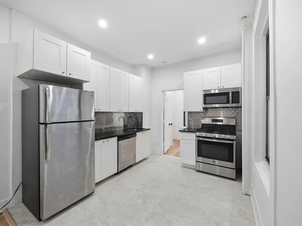 585 Park Place image 1 of 12