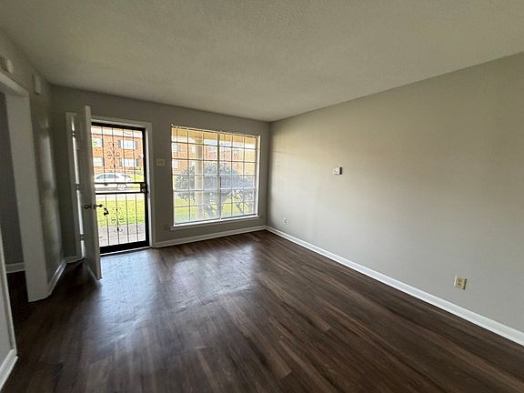 3rd image of 3677 Hillbrook Rd