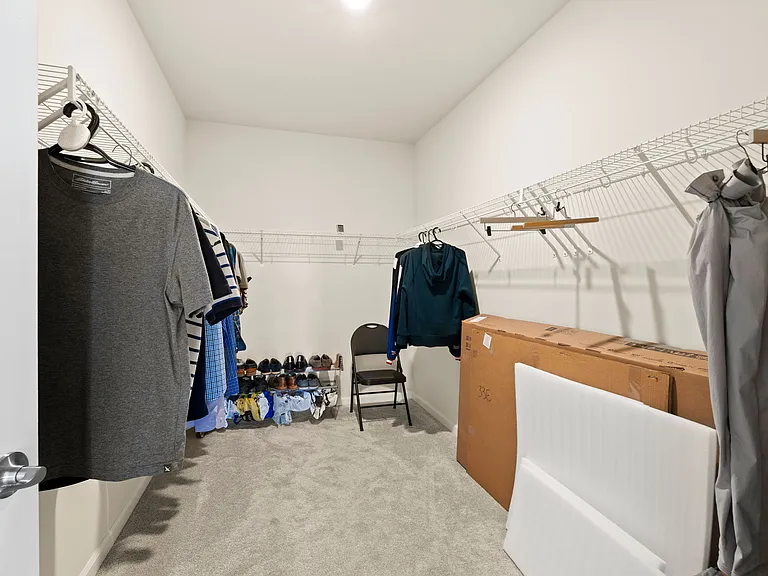4 Stratton Dr #408 — Photo 16
