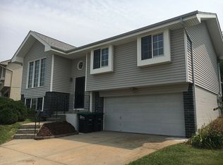 8057 Newport Ave, Omaha, NE 68122
