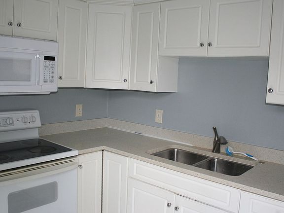 5th image of 671 W Canton Ave