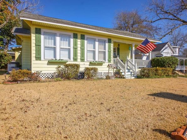 160 E Crockett St, Jasper, TX 75951