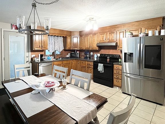 5th image of 107 Enfield St