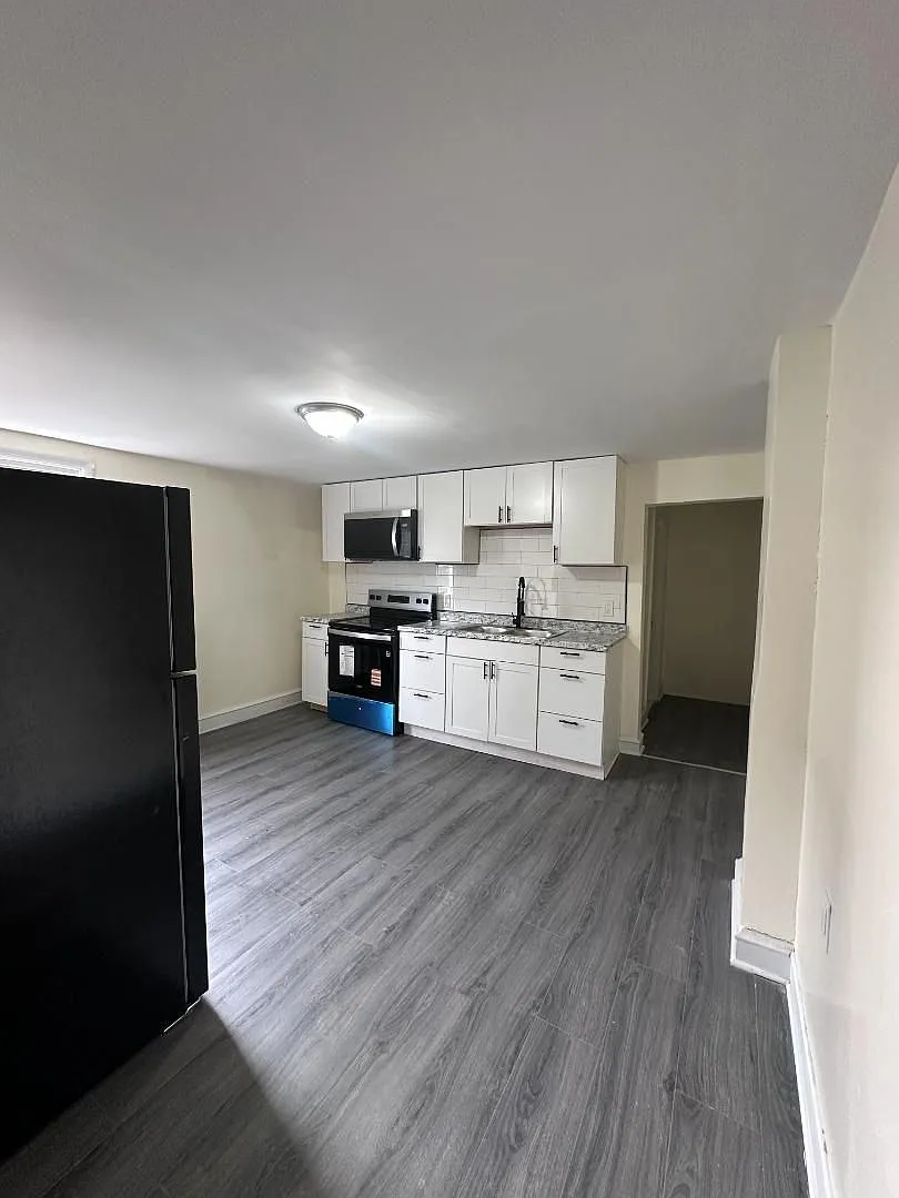 153 Vine St Unit 4 — Photo 4