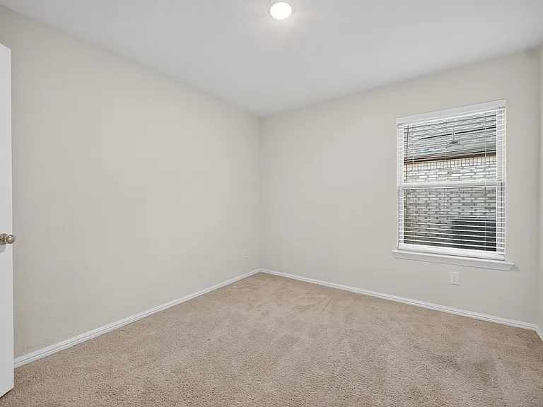 2704 Rambling Rd — Photo 27