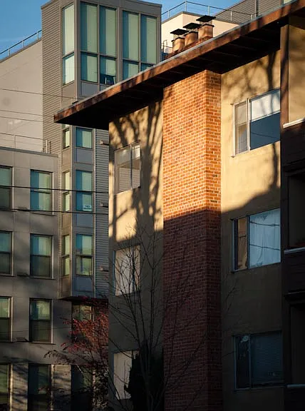 2501 Benvenue Ave — Photo 1