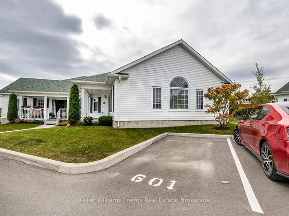 300 Croft St #601, Pt Hope, ON L1A 0E1