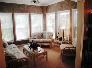 18529 Hawks Hill Rd, Pacific, MO 63069