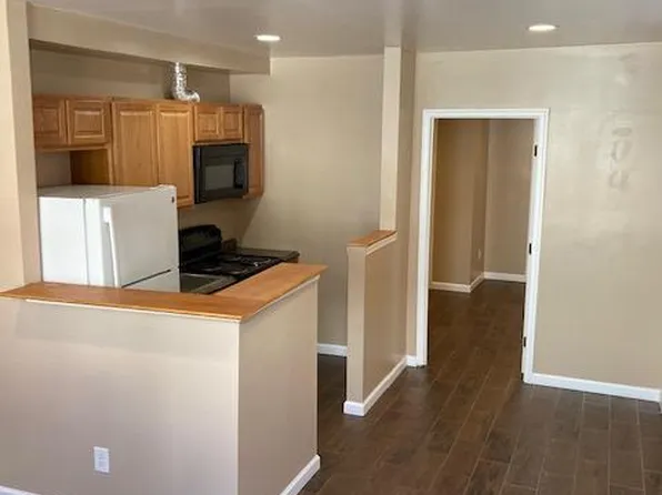 231 N Locust St #8, Hagerstown, MD 21740
