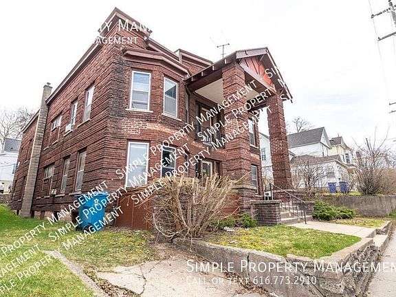 2nd image of 610 Michigan St NE #1