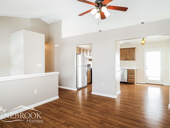 4th image of 9163 Hawksridge Dr