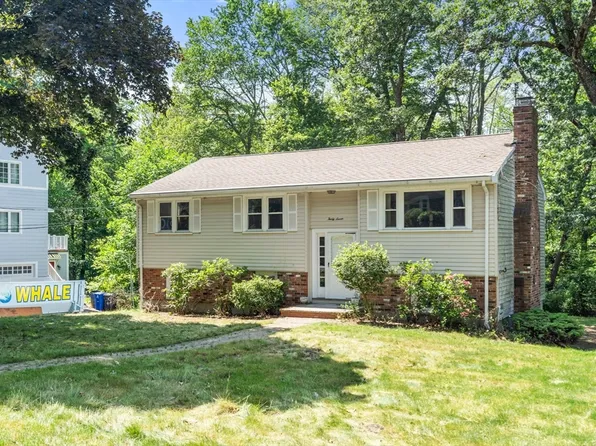 37 Freemont St, Lexington, MA 02421