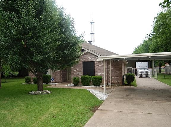 3rd image of 444 Old London Ln