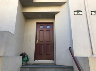29 Commons Ln, Foster City, CA 94404