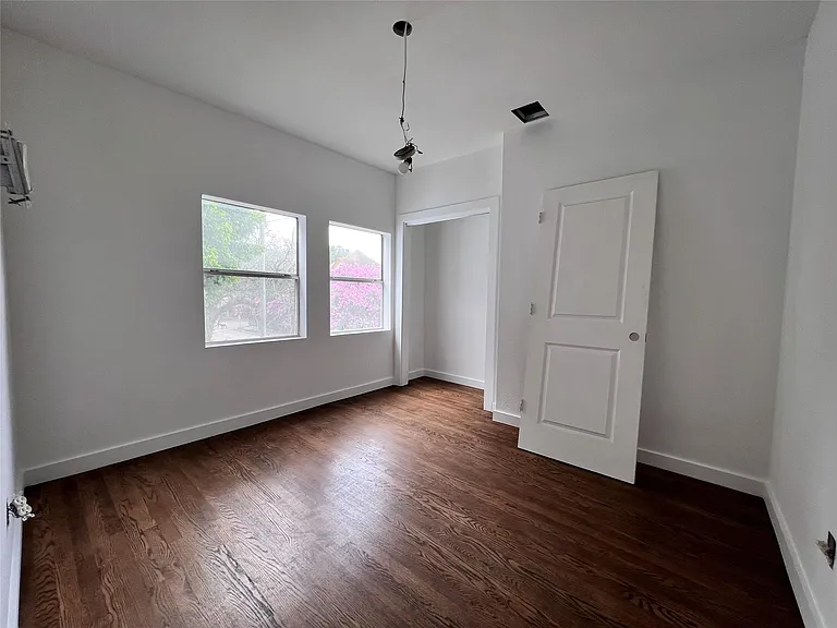 415 Fairview Ave #8 — Photo 4