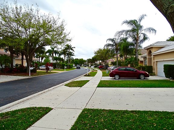 4th image of 6072 Newport Village Way