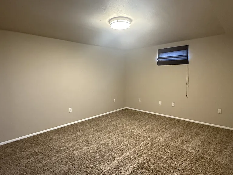 3390 Canyon Dr #D11 — Photo 11