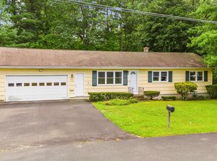 52 Raleigh Dr, Nashua, NH 03062