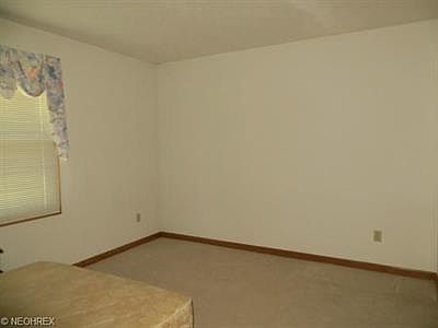 5th image of 233 Park Place Dr