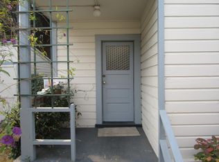 447 63rd St, Oakland, CA 94609