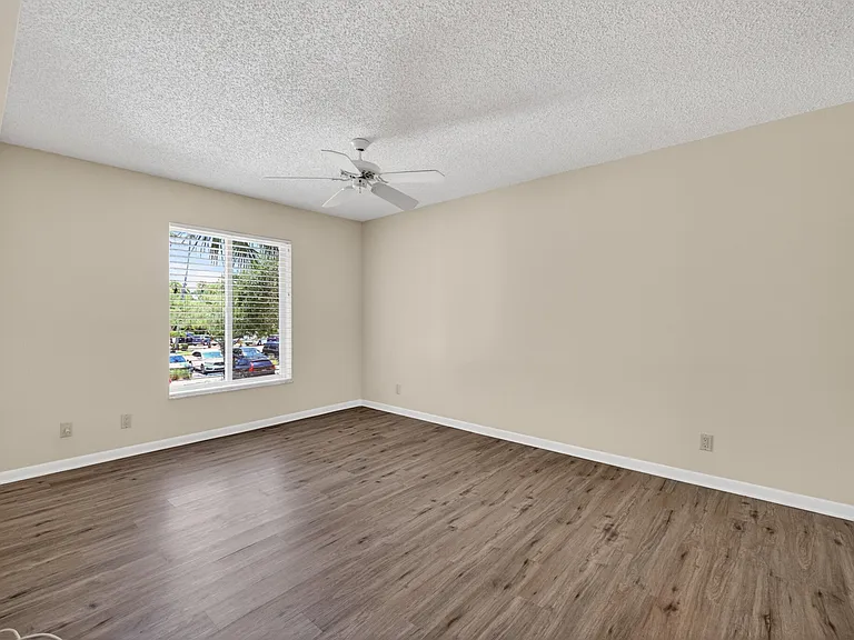2512 SE Anchorage Cv #2 — Photo 18