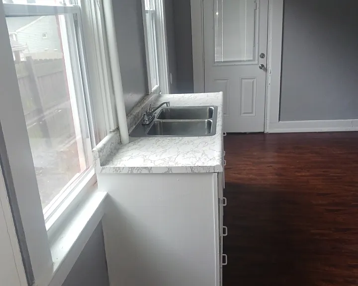 1032 Hamlet St #F1 — Photo 9