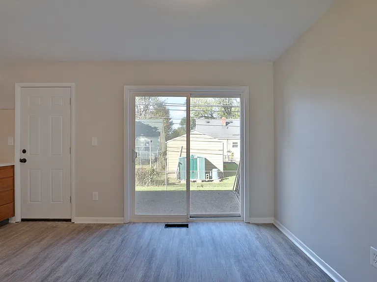 3427 Maize Rd — Photo 33