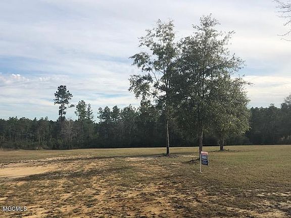 4th image of 18439 Lakewood Ct
