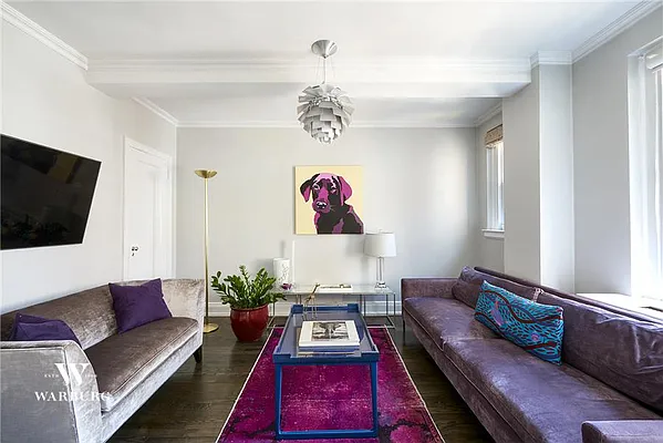 Sold by Warburg | media 8